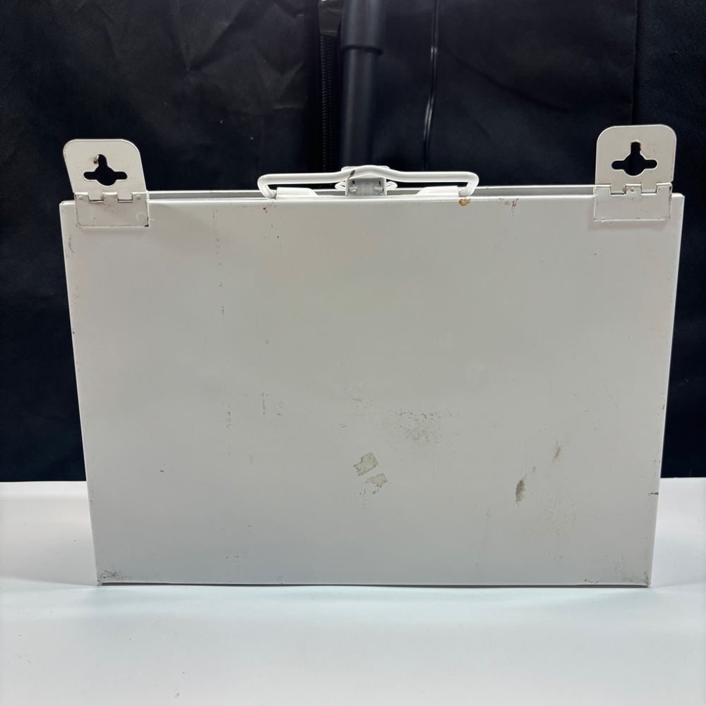 First Aid Cabinet Wall Mounted Medicine Emergency Metal Box - Picture 2 of 9